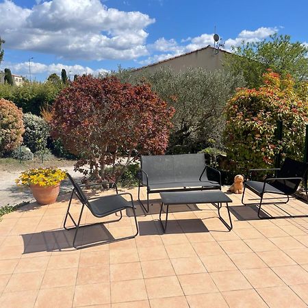 Studio Charmant Avec Terrasse Lançon-Provence المظهر الخارجي الصورة