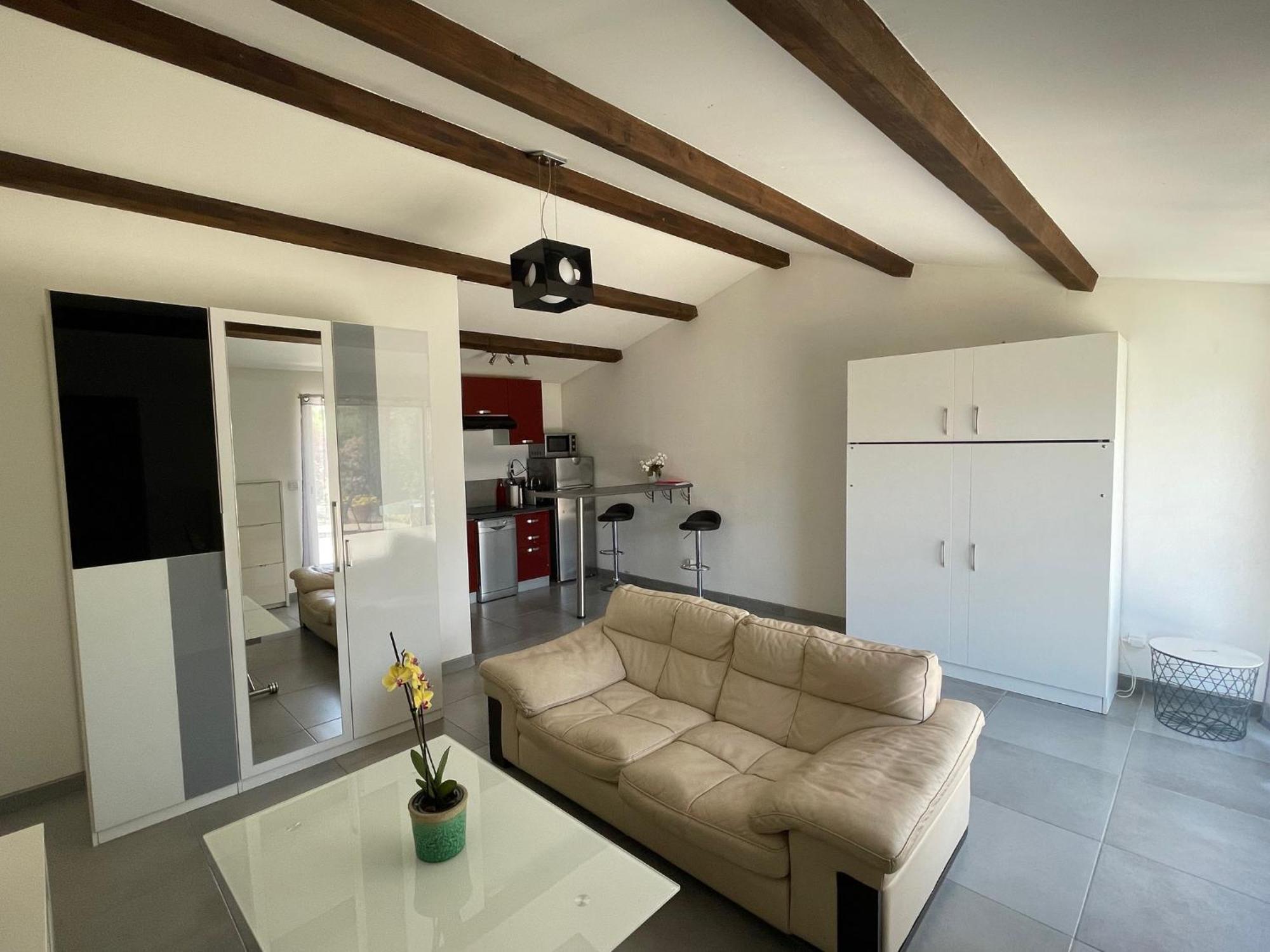 Studio Charmant Avec Terrasse Lançon-Provence المظهر الخارجي الصورة