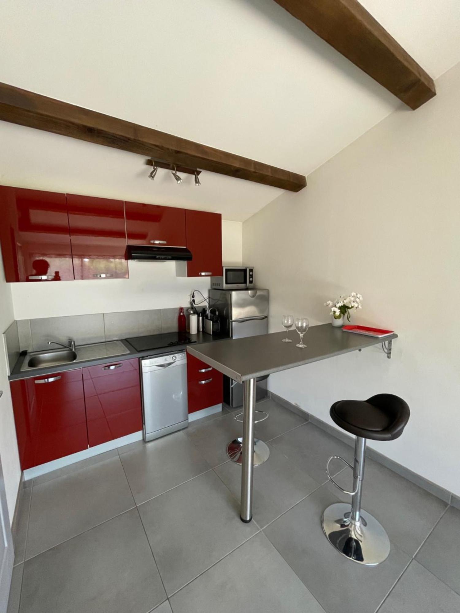 Studio Charmant Avec Terrasse Lançon-Provence المظهر الخارجي الصورة